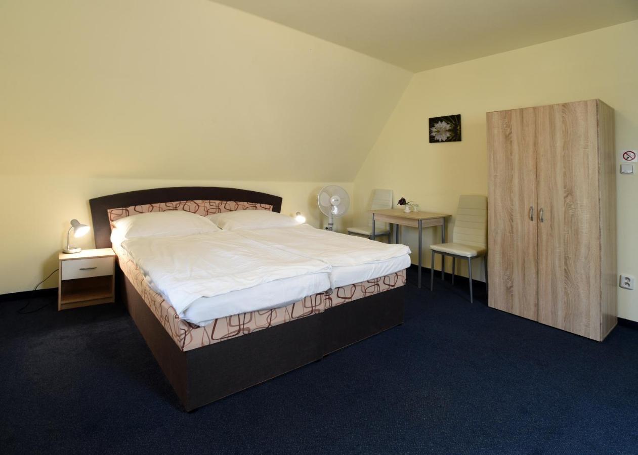 Hotel U Jezirka Liberec Exterior photo