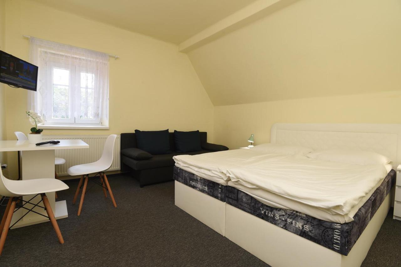 Hotel U Jezirka Liberec Exterior photo