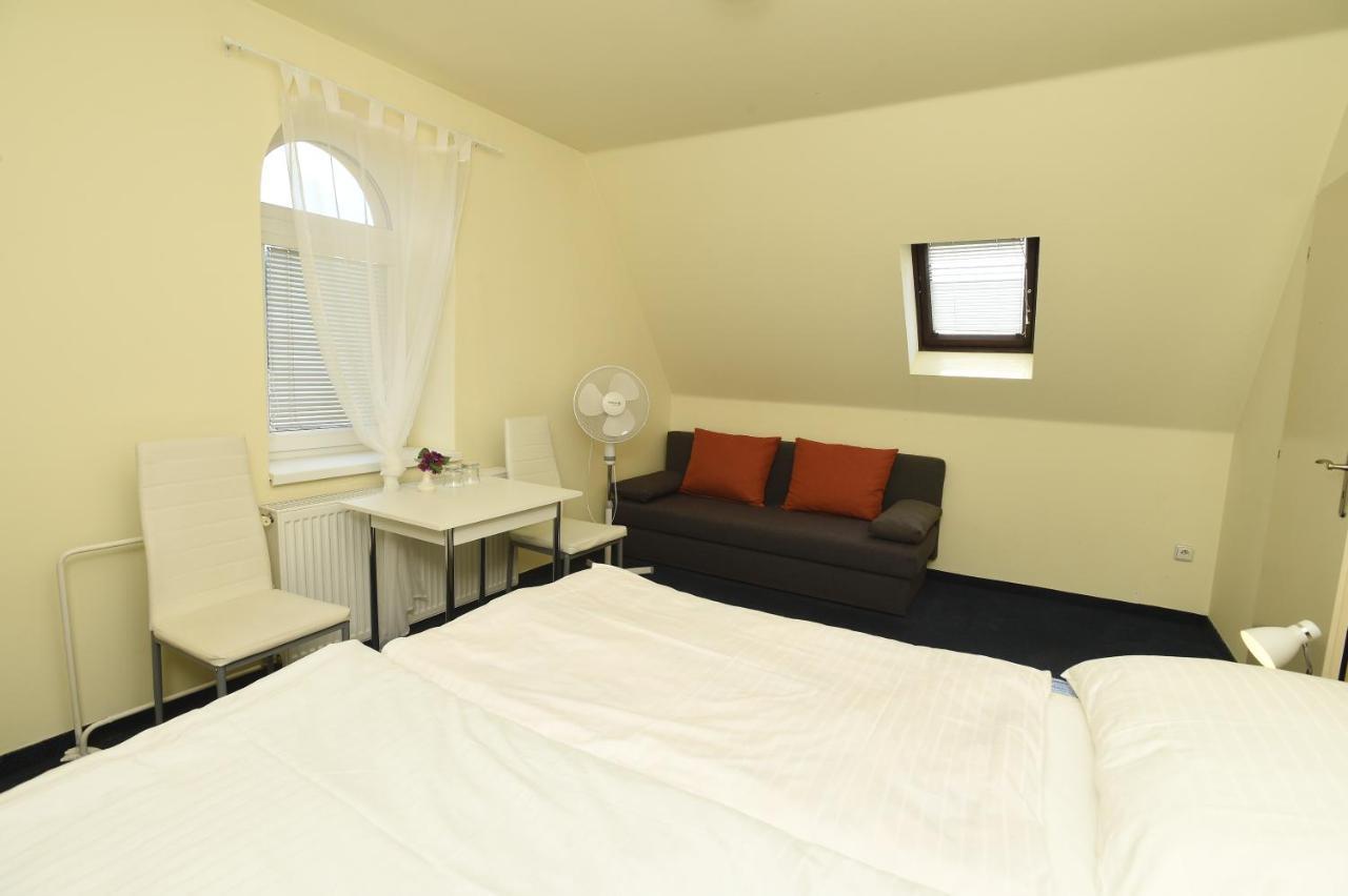 Hotel U Jezirka Liberec Exterior photo