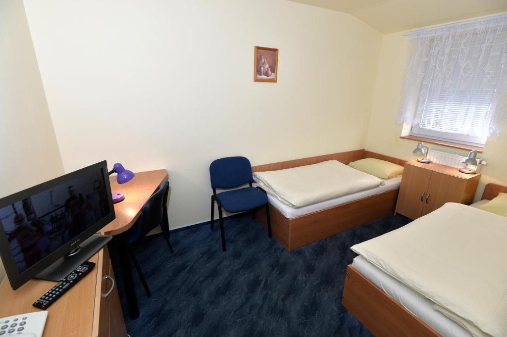 Hotel U Jezirka Liberec Room photo