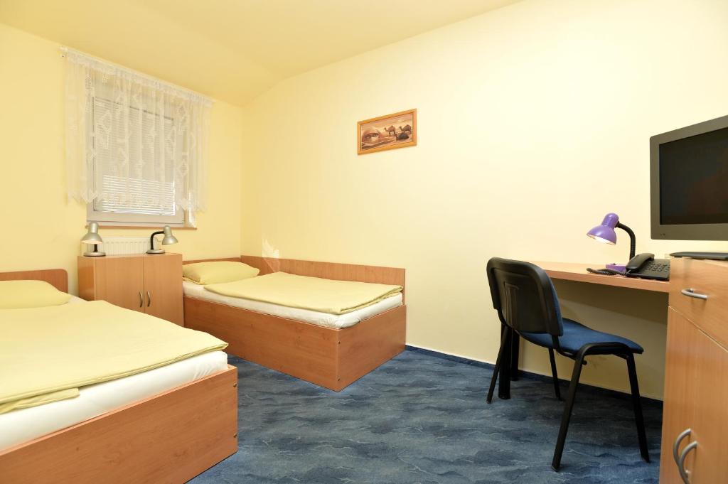 Hotel U Jezirka Liberec Room photo