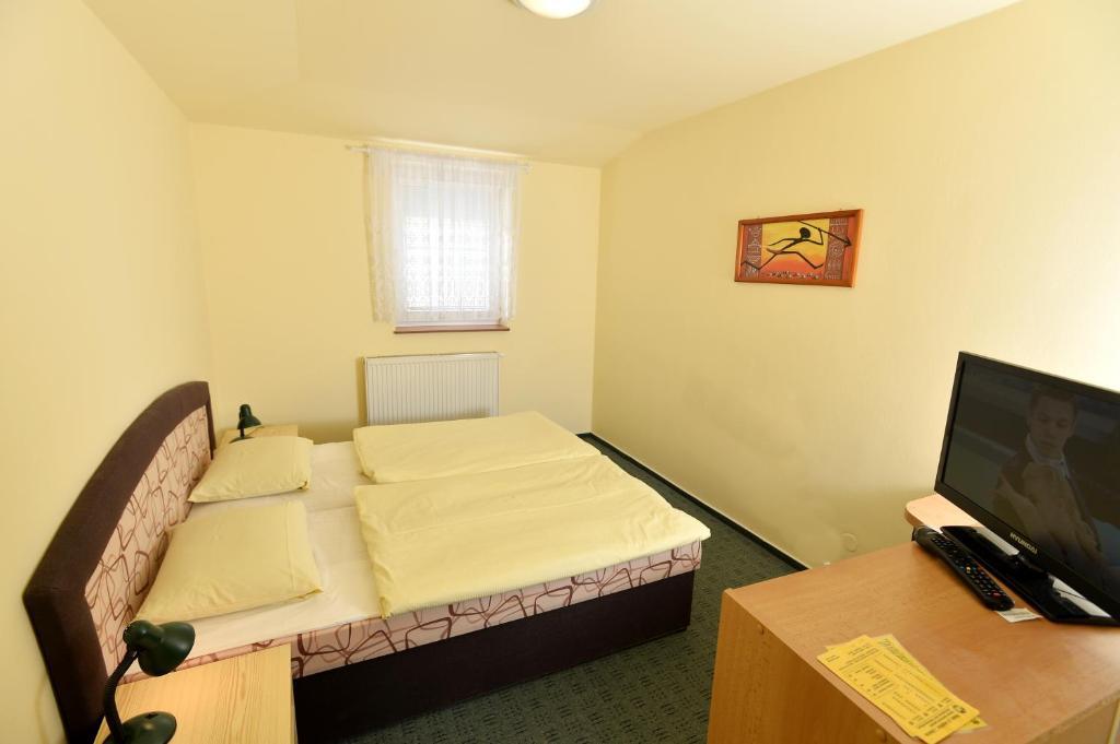 Hotel U Jezirka Liberec Room photo